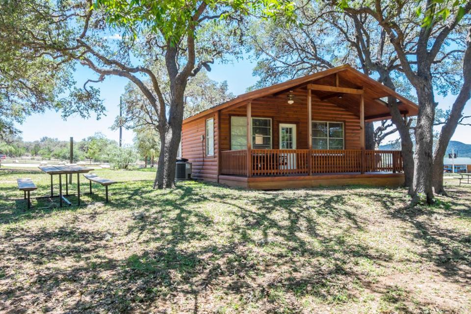 River Bluff Cabins Rio Frio Esterno foto